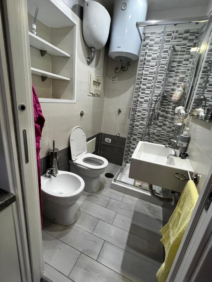 Smart'S House Deluxe Quartieri Spagnoli Neapel Exterior foto