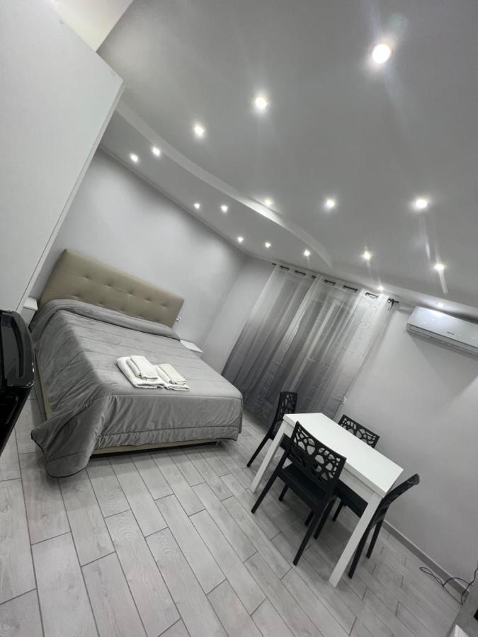 Smart'S House Deluxe Quartieri Spagnoli Neapel Exterior foto